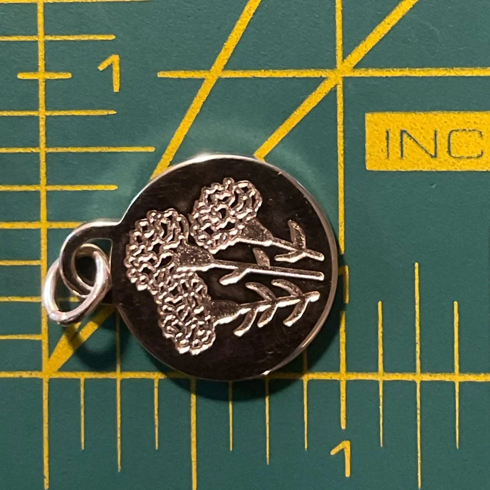 Tiffany & Co. Go Women Japan 2022 Marathon Limited Pendant Charm ONLY - Picture 4 of 4